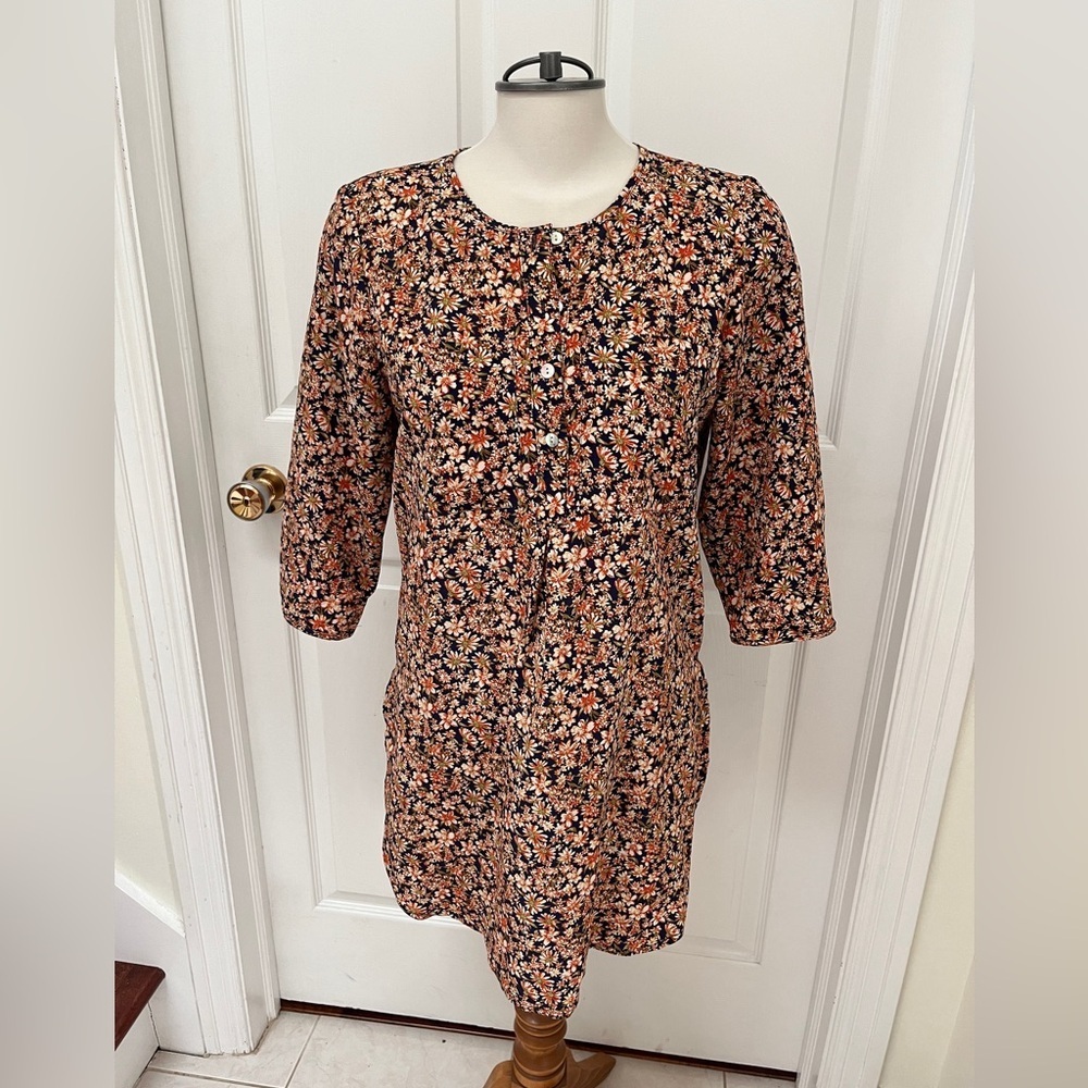 NWOT Cover up/ long top ladies medium